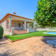 Resale - Villa -
Benissa