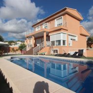 Resale - Villa -
Calpe - Cometa