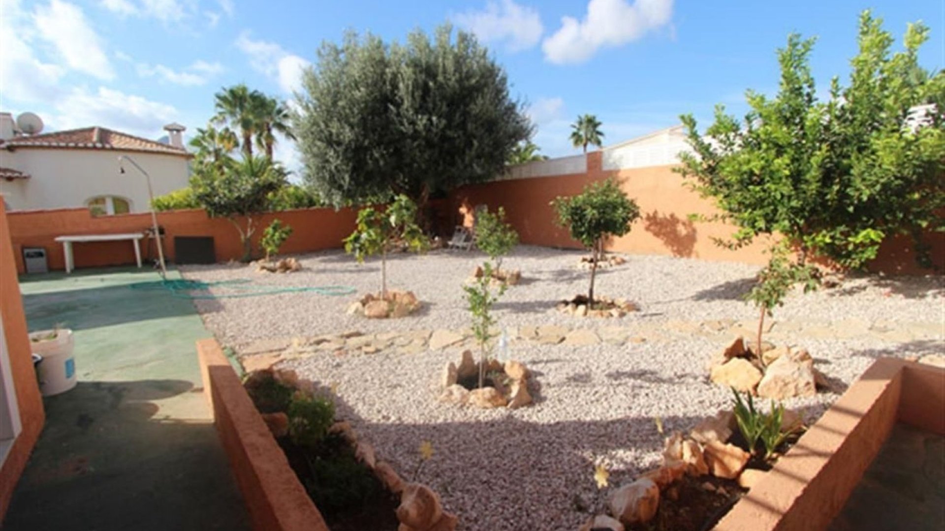 Resale - Villa -
Calpe - Cometa