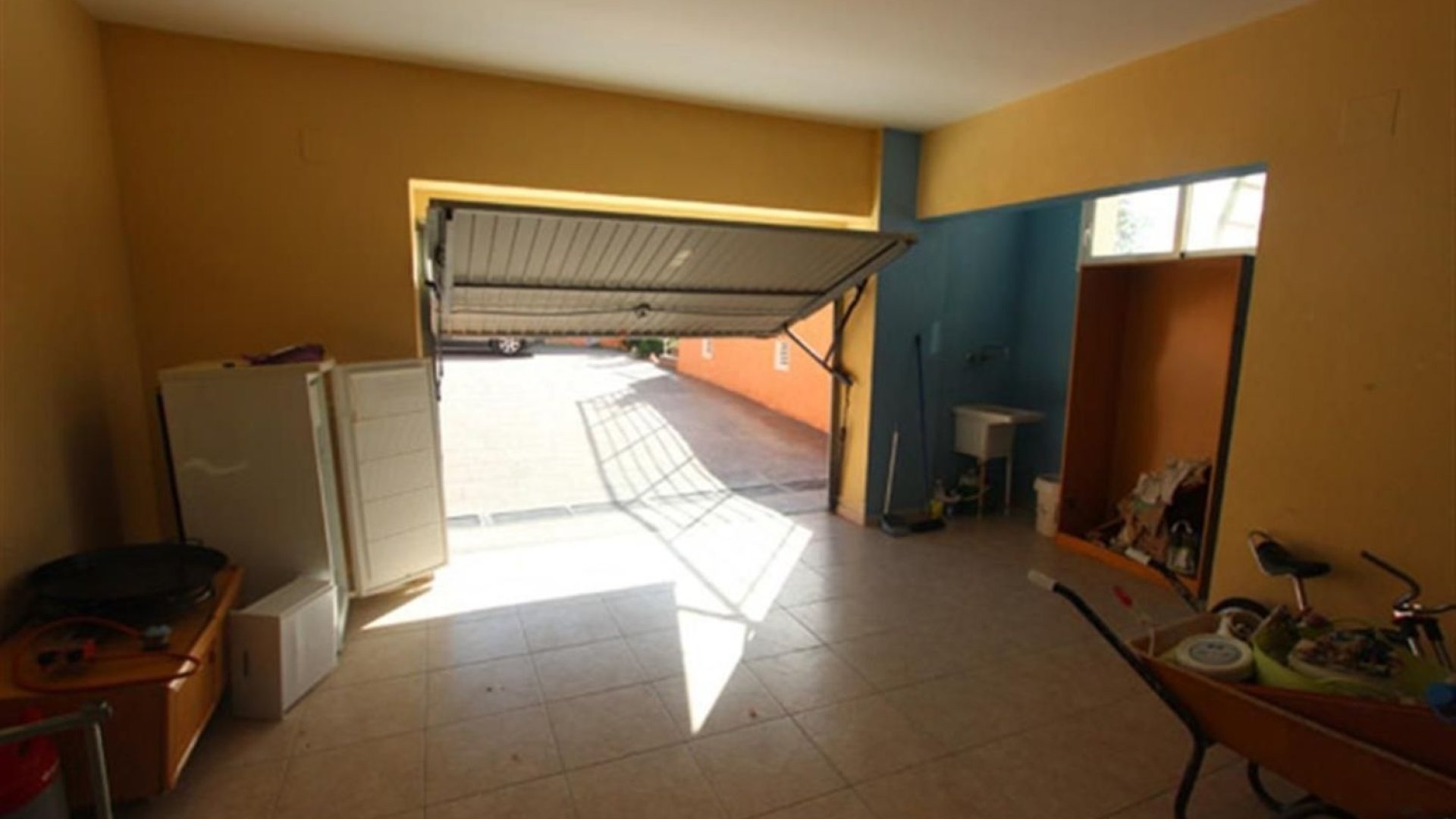 Resale - Villa -
Calpe - Cometa