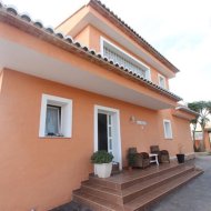Resale - Villa -
Calpe - Cometa