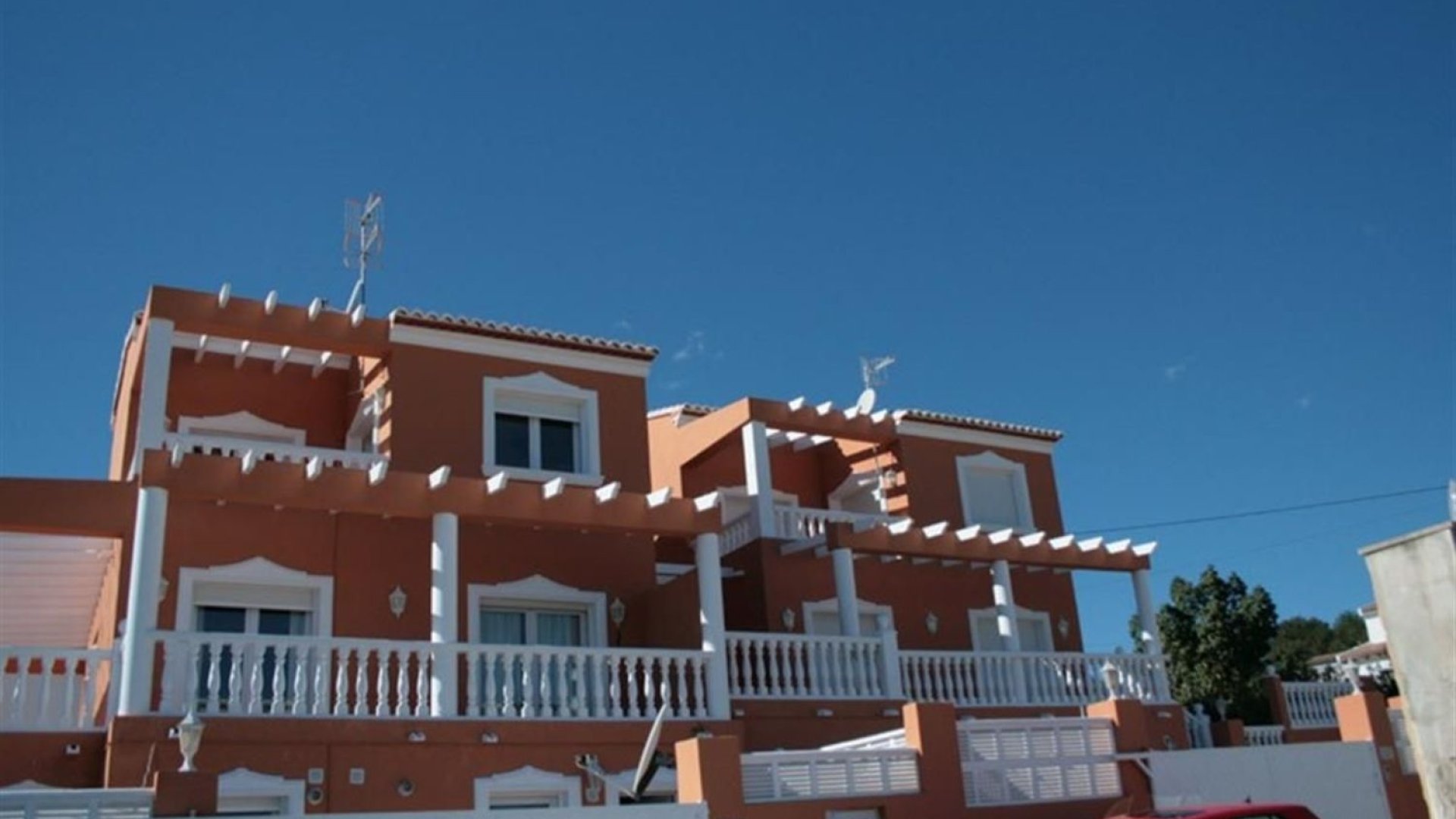 Resale - Villa -
Calpe - Gargasindi