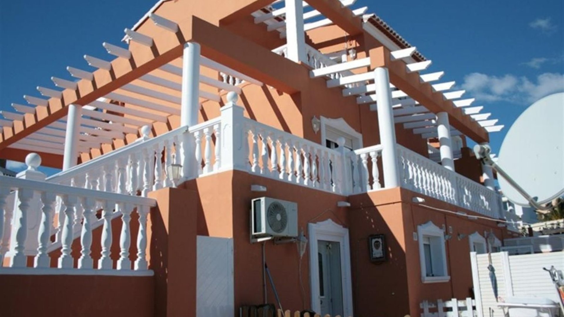 Resale - Villa -
Calpe - Gargasindi