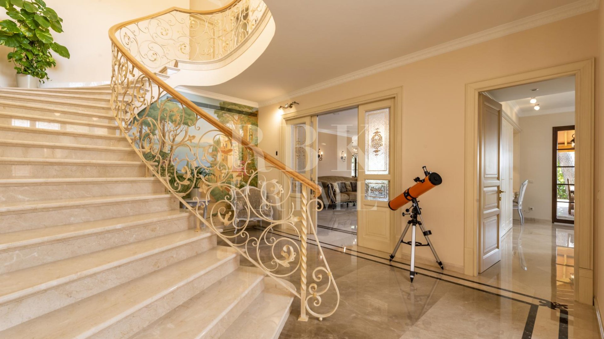 Resale - Villa -
Calvià - Peguera