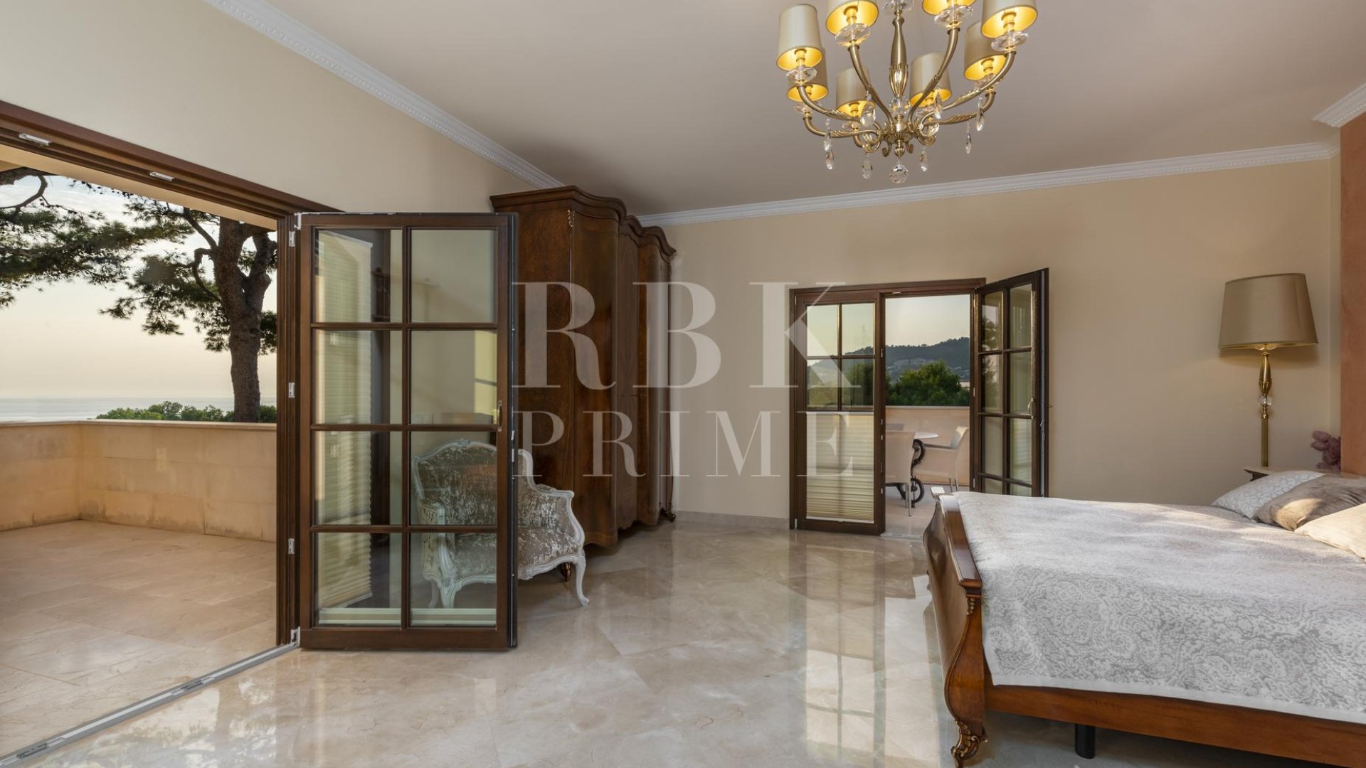 Resale - Villa -
Calvià - Peguera