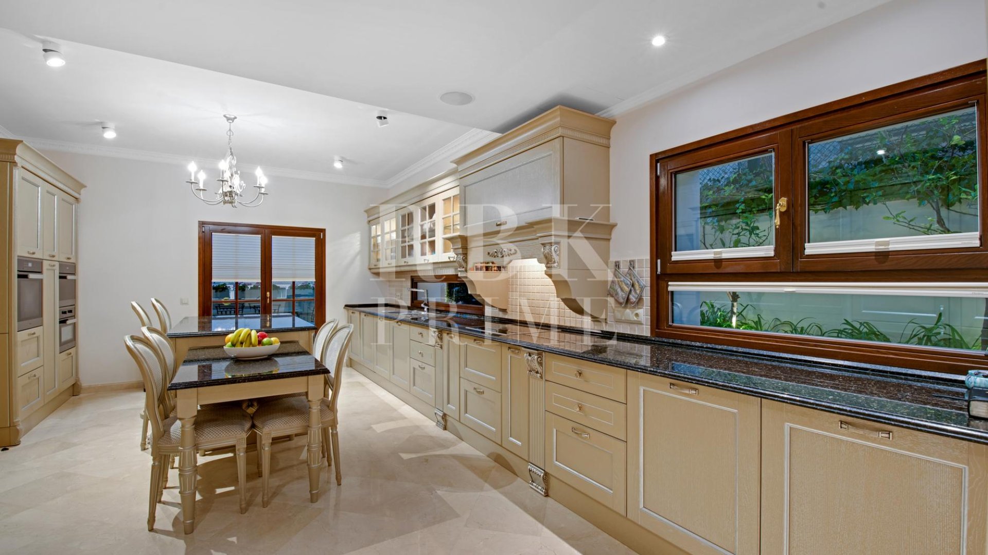 Resale - Villa -
Calvià - Peguera