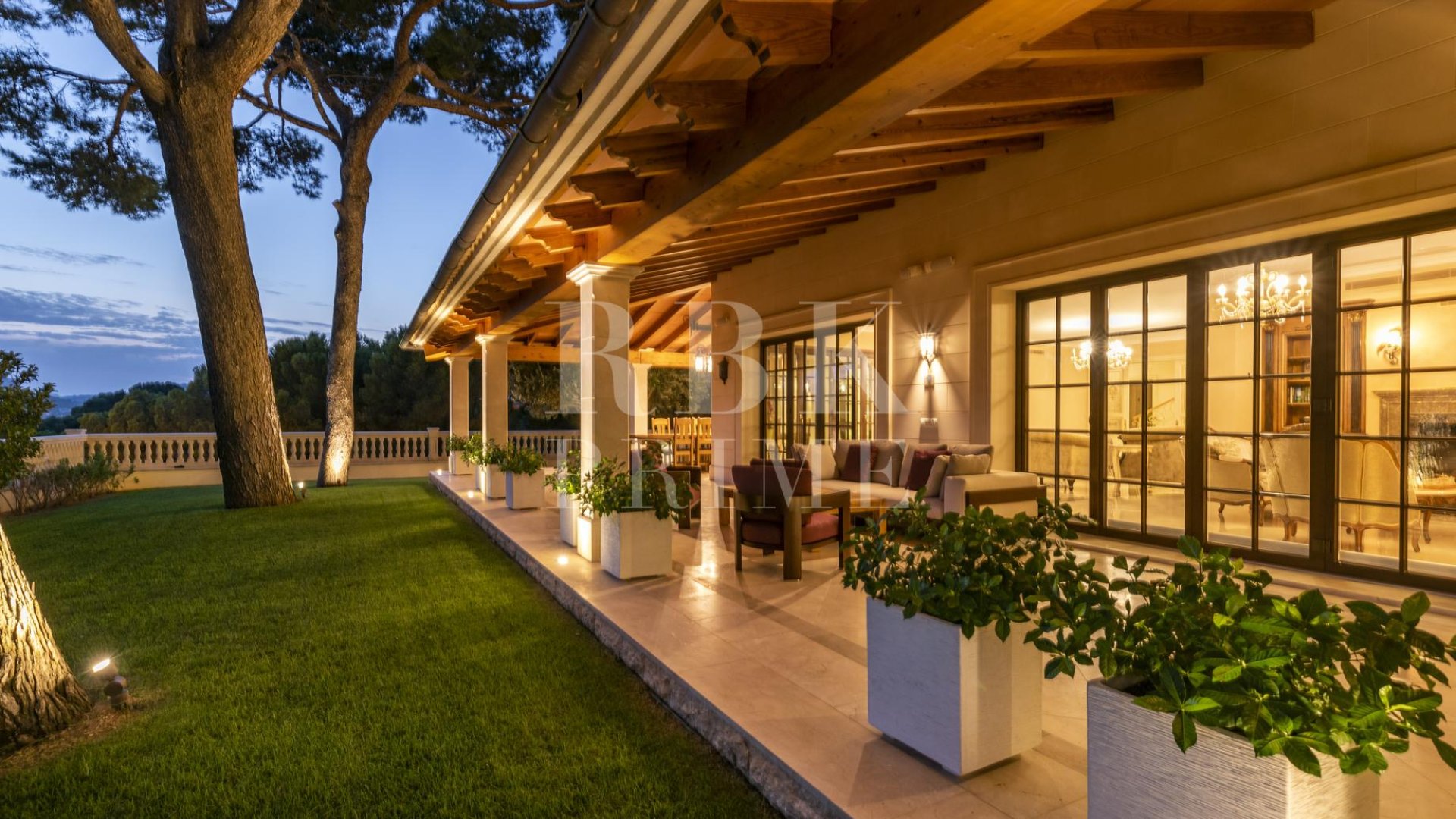 Resale - Villa -
Calvià - Peguera