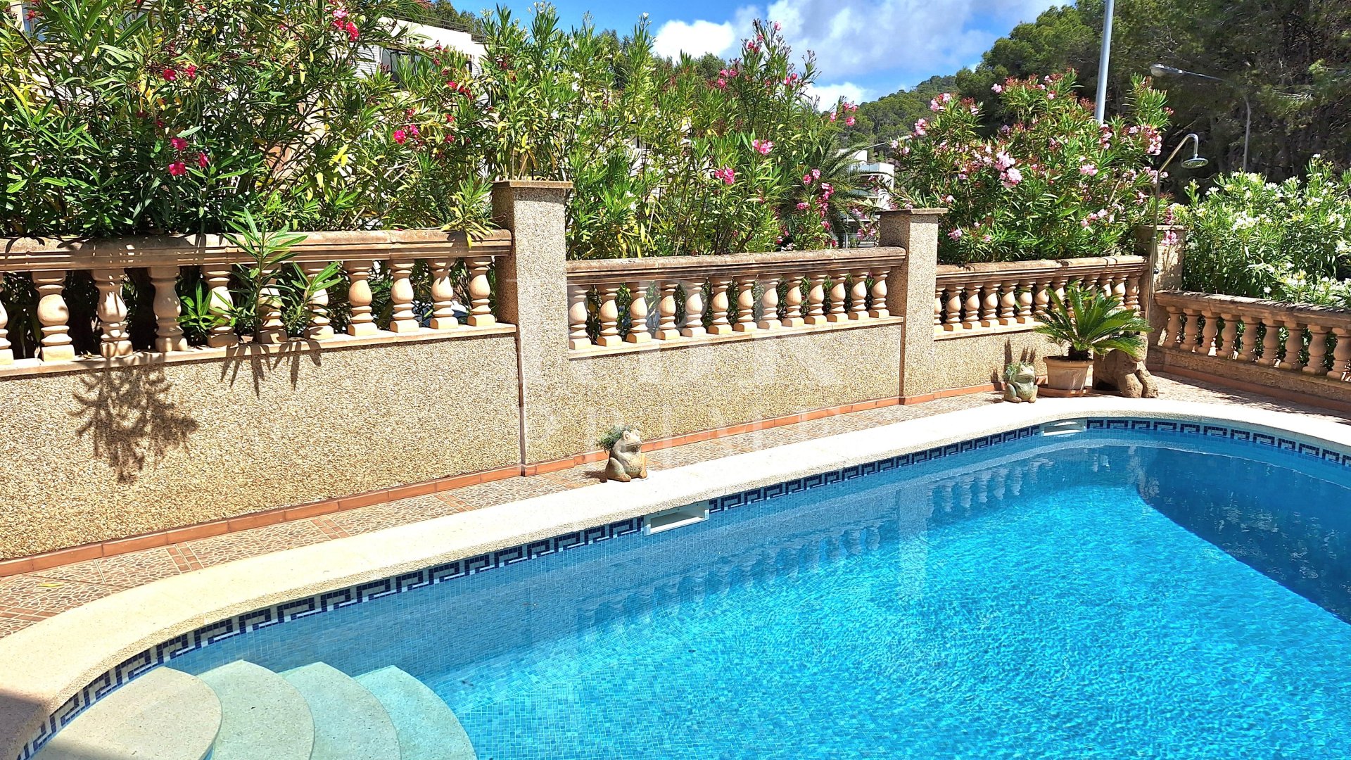 Resale - Villa -
Calvià - Peguera
