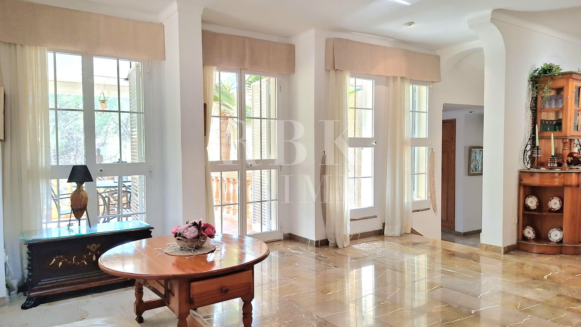 Resale - Villa -
Calvià - Peguera