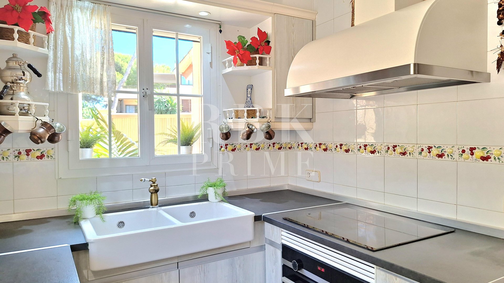 Resale - Villa -
Calvià - Peguera