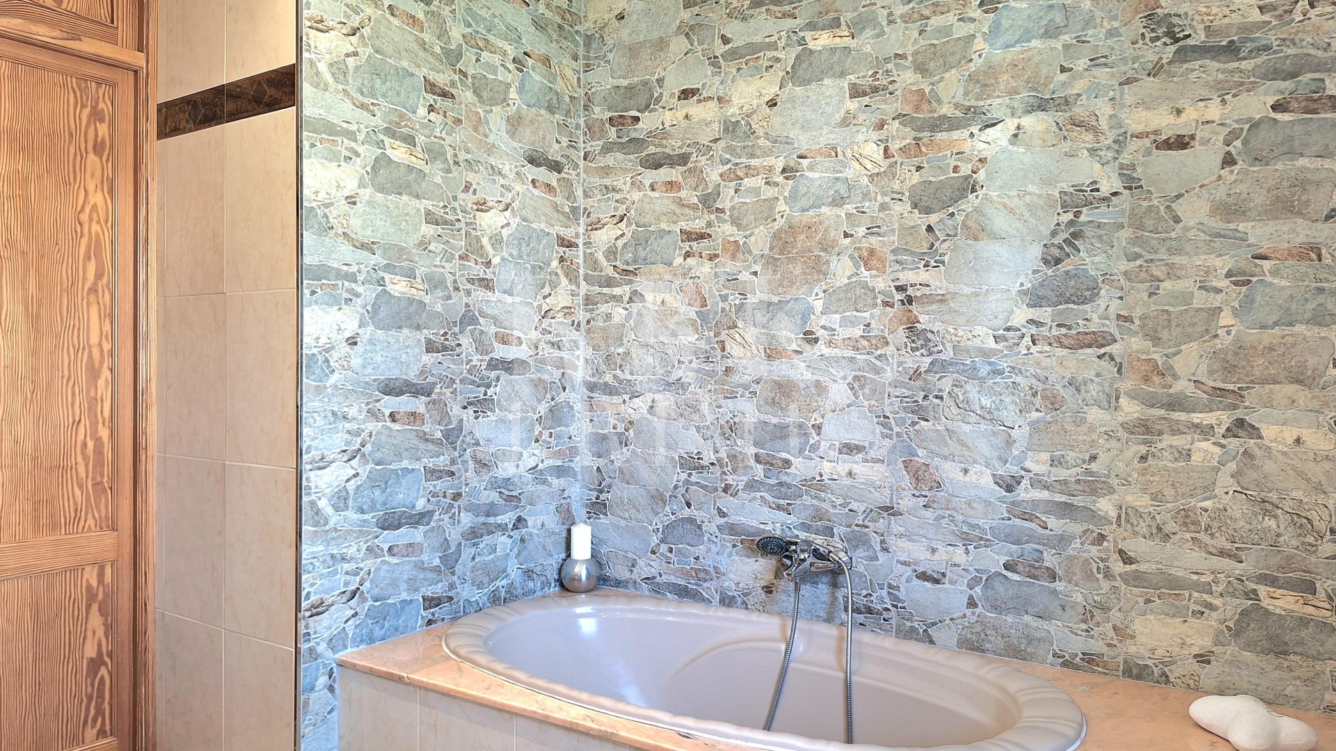Resale - Villa -
Calvià - Peguera