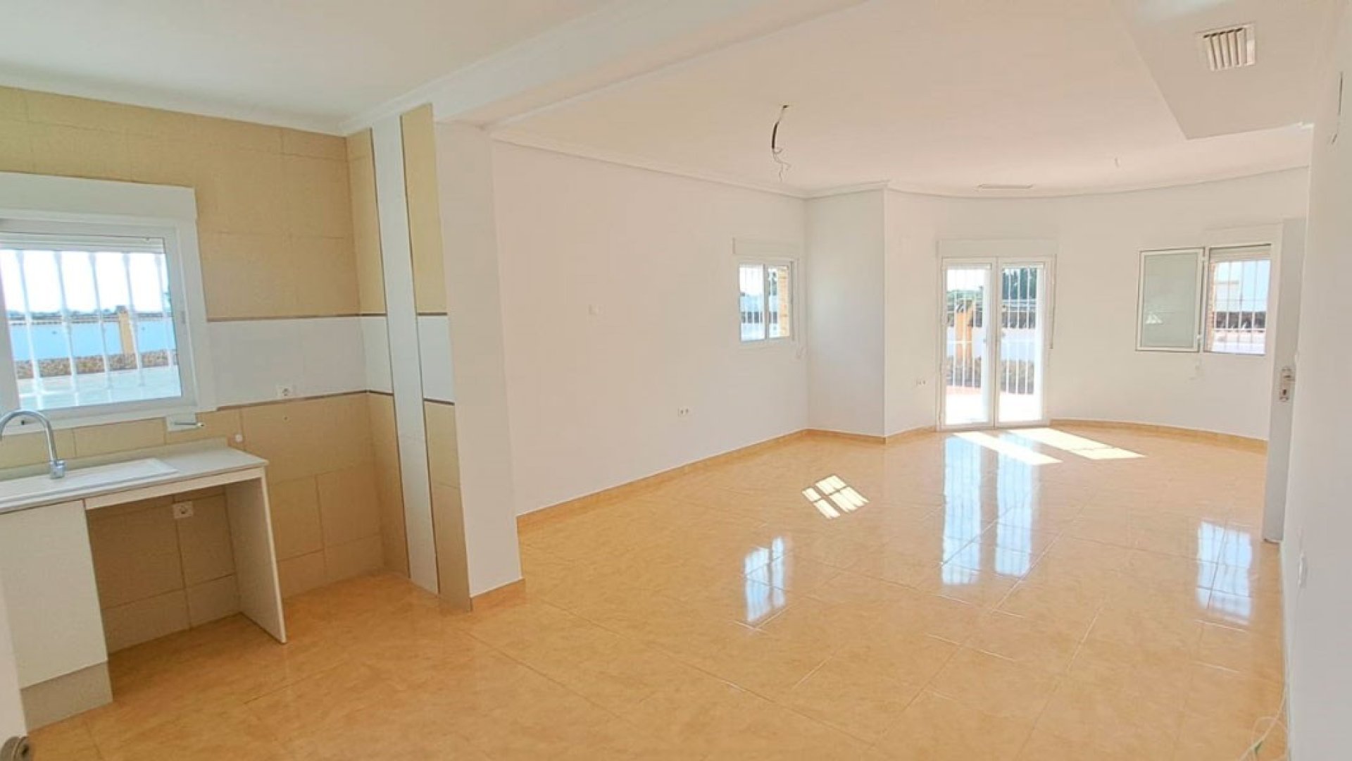 Resale - Villa -
Catral