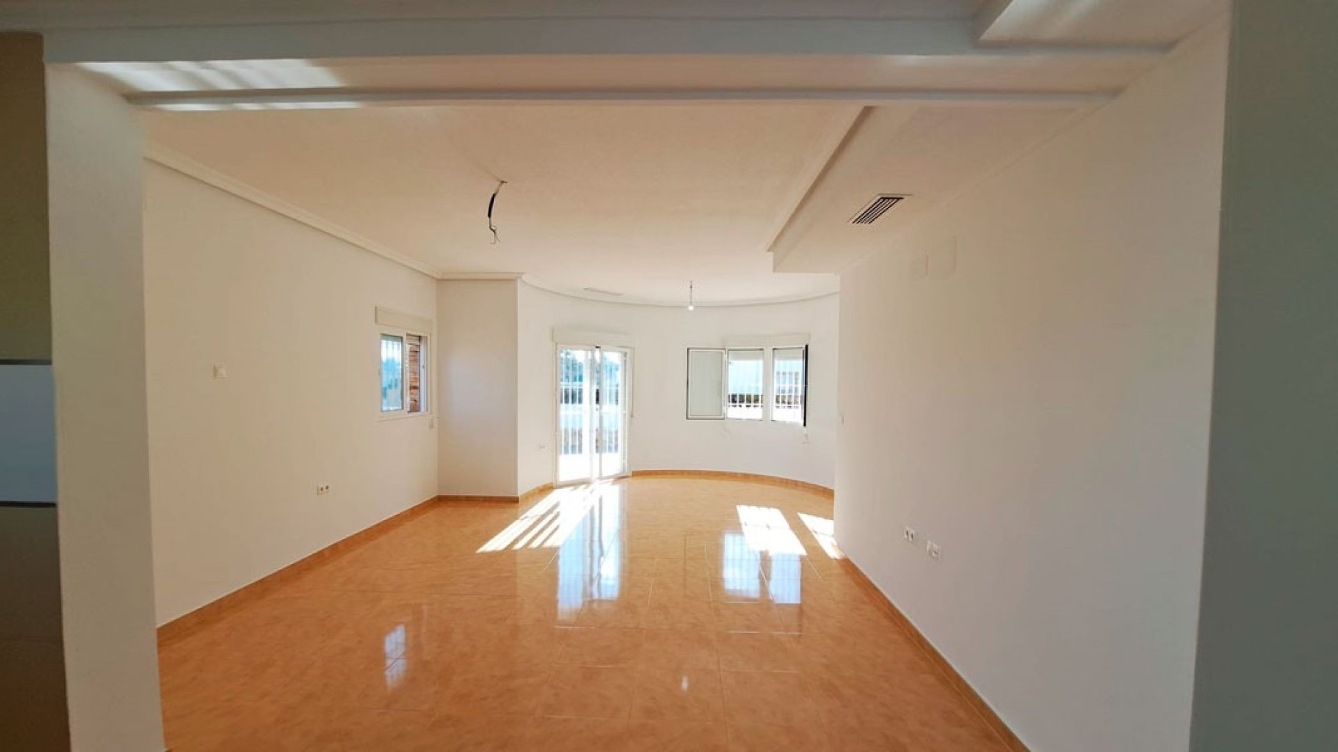 Resale - Villa -
Catral