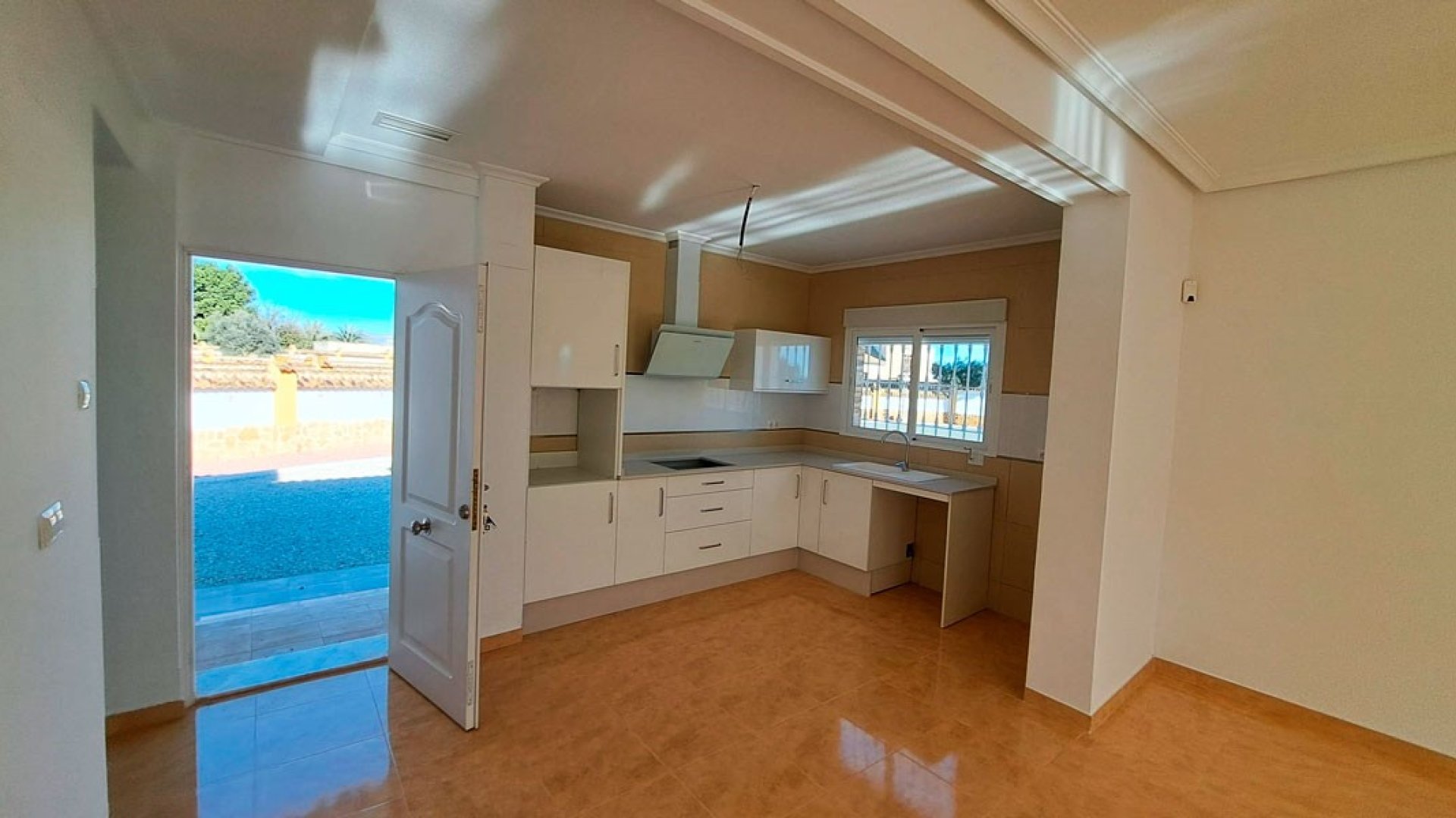 Resale - Villa -
Catral