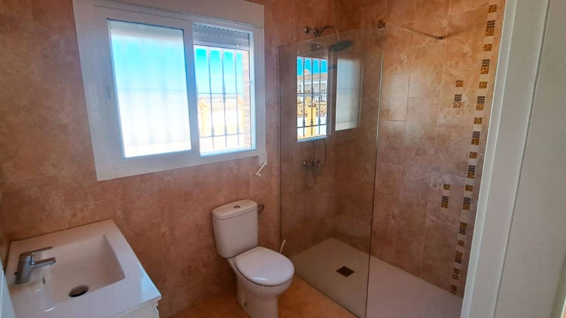 Resale - Villa -
Catral