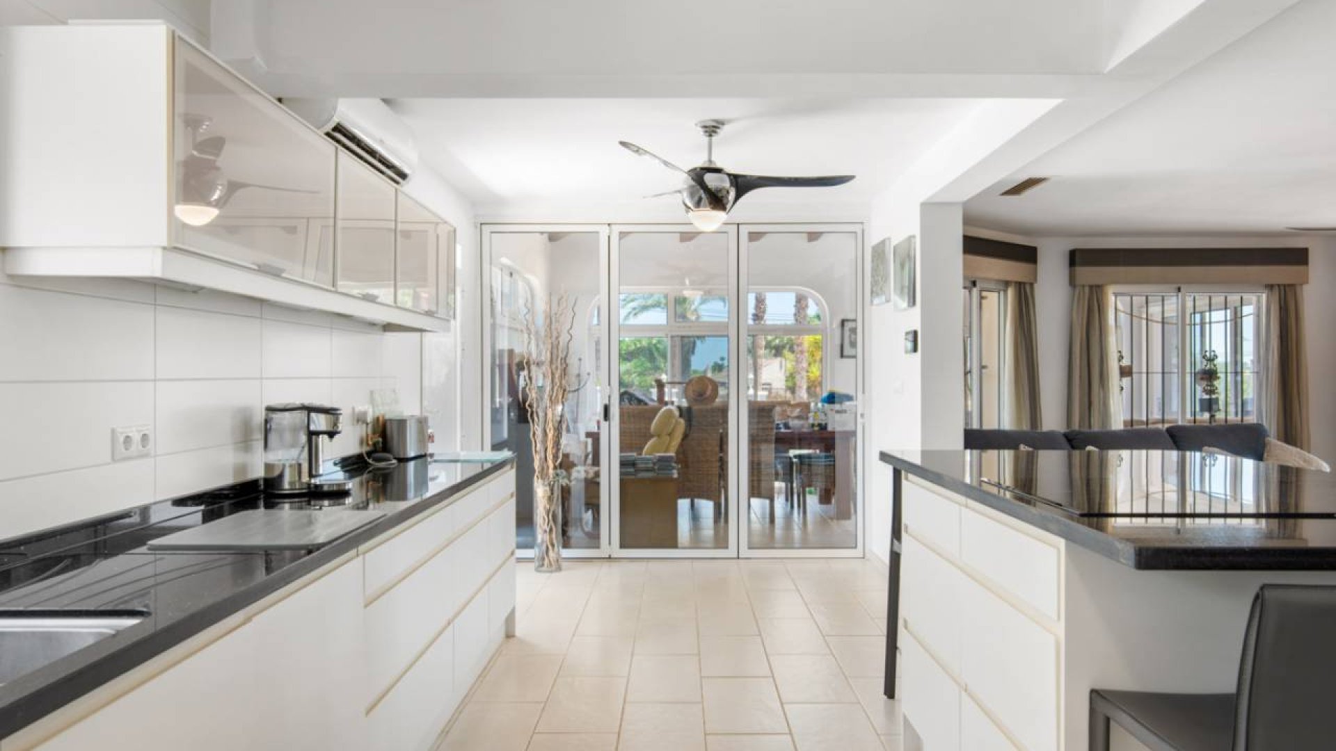 Resale - Villa -
Catral