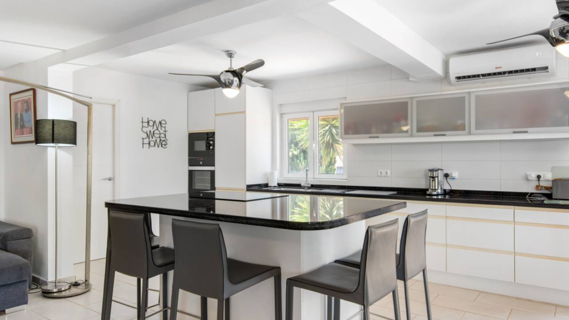 Resale - Villa -
Catral