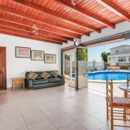 Resale - Villa -
Catral