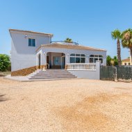 Resale - Villa -
Catral