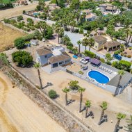 Resale - Villa -
Catral