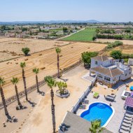 Resale - Villa -
Catral
