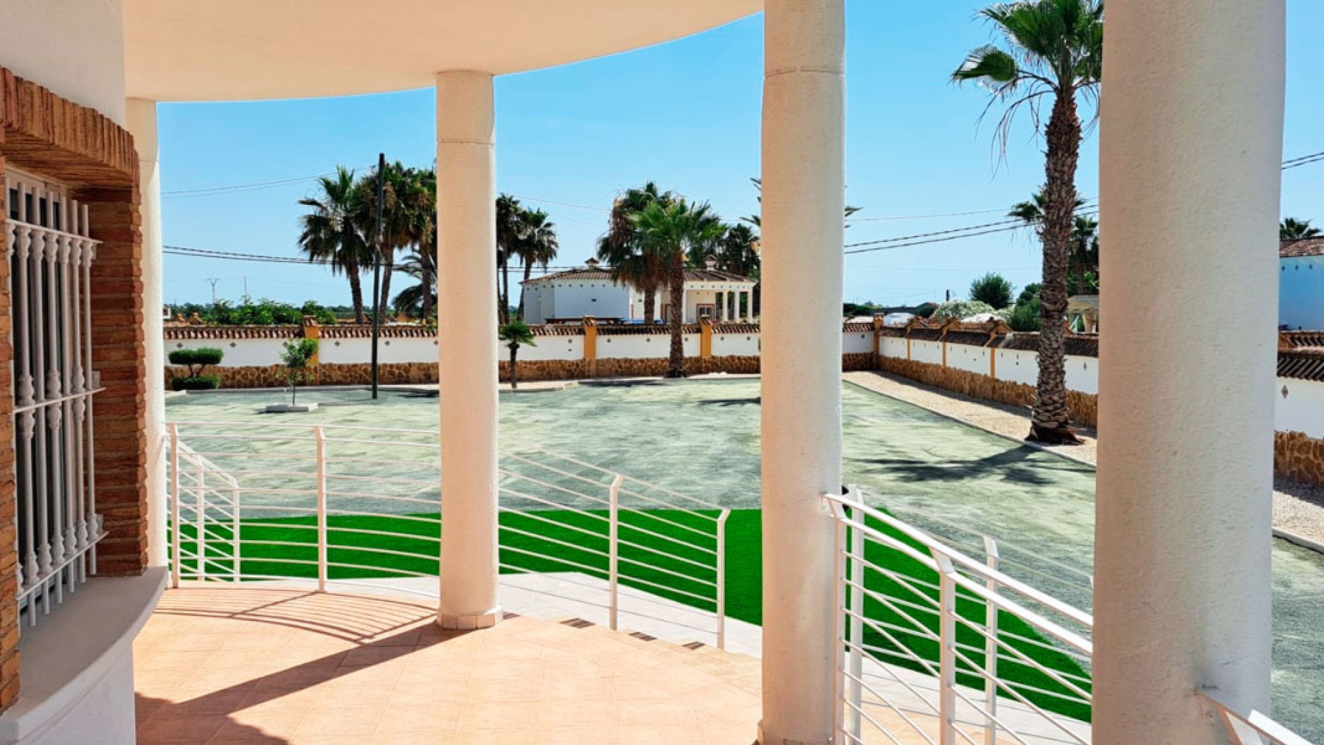 Resale - Villa -
Catral