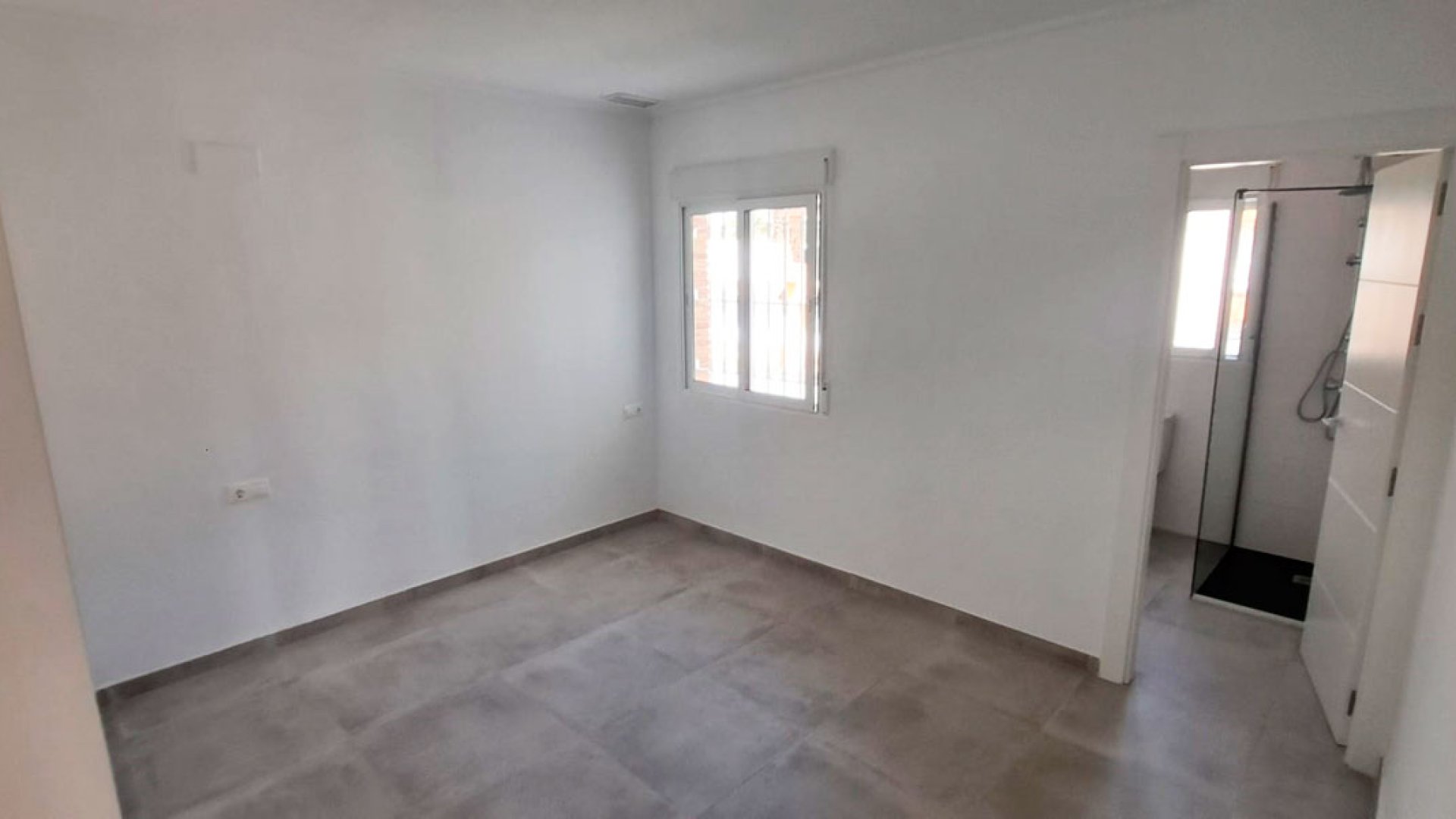 Resale - Villa -
Catral