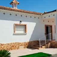 Resale - Villa -
Catral