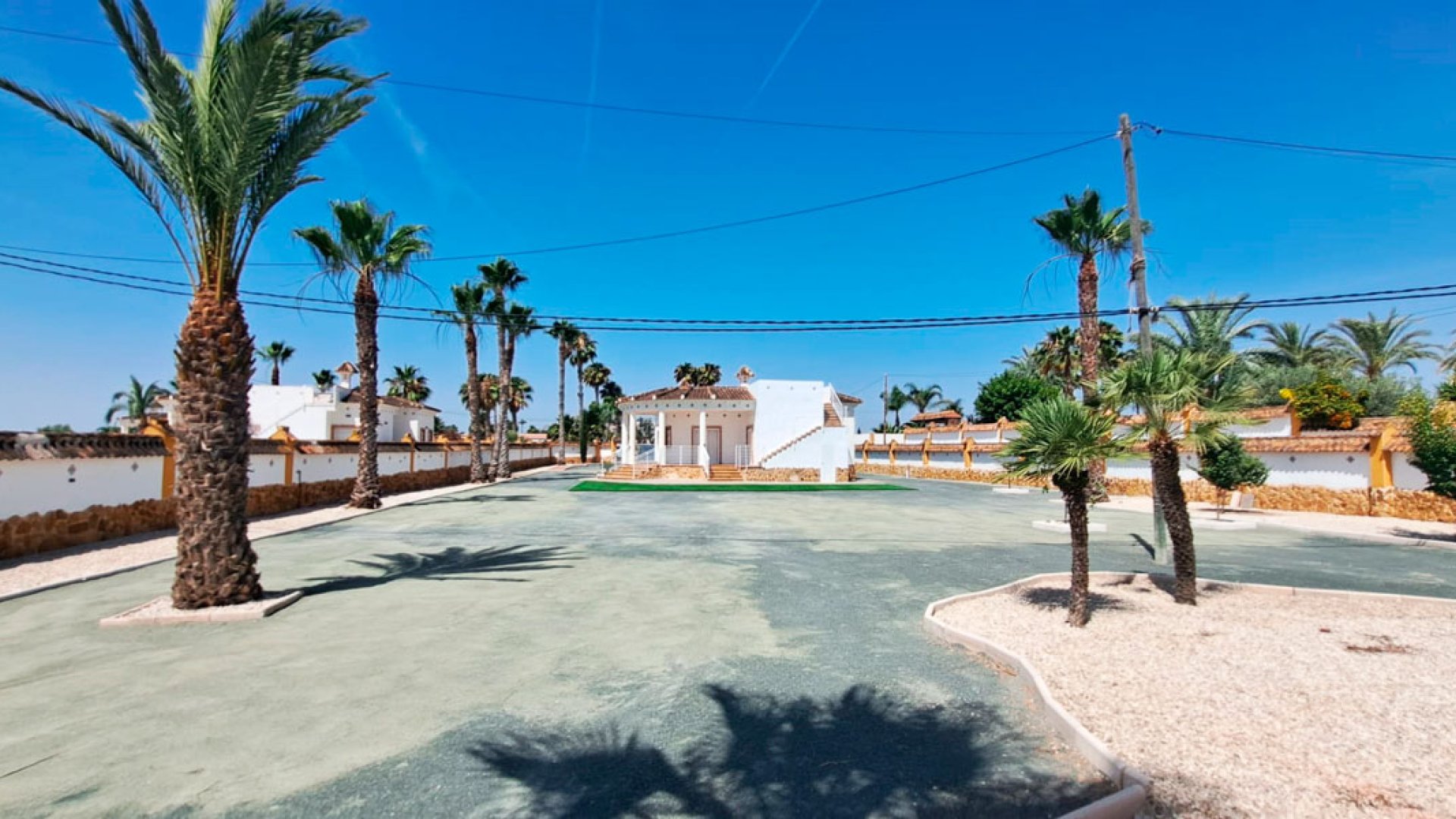Resale - Villa -
Catral