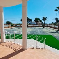 Resale - Villa -
Catral