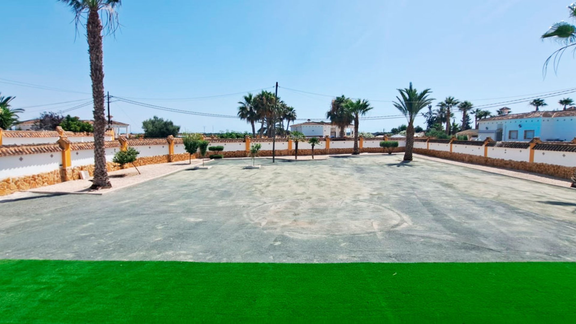 Resale - Villa -
Catral