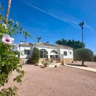 Resale - Villa -
Catral