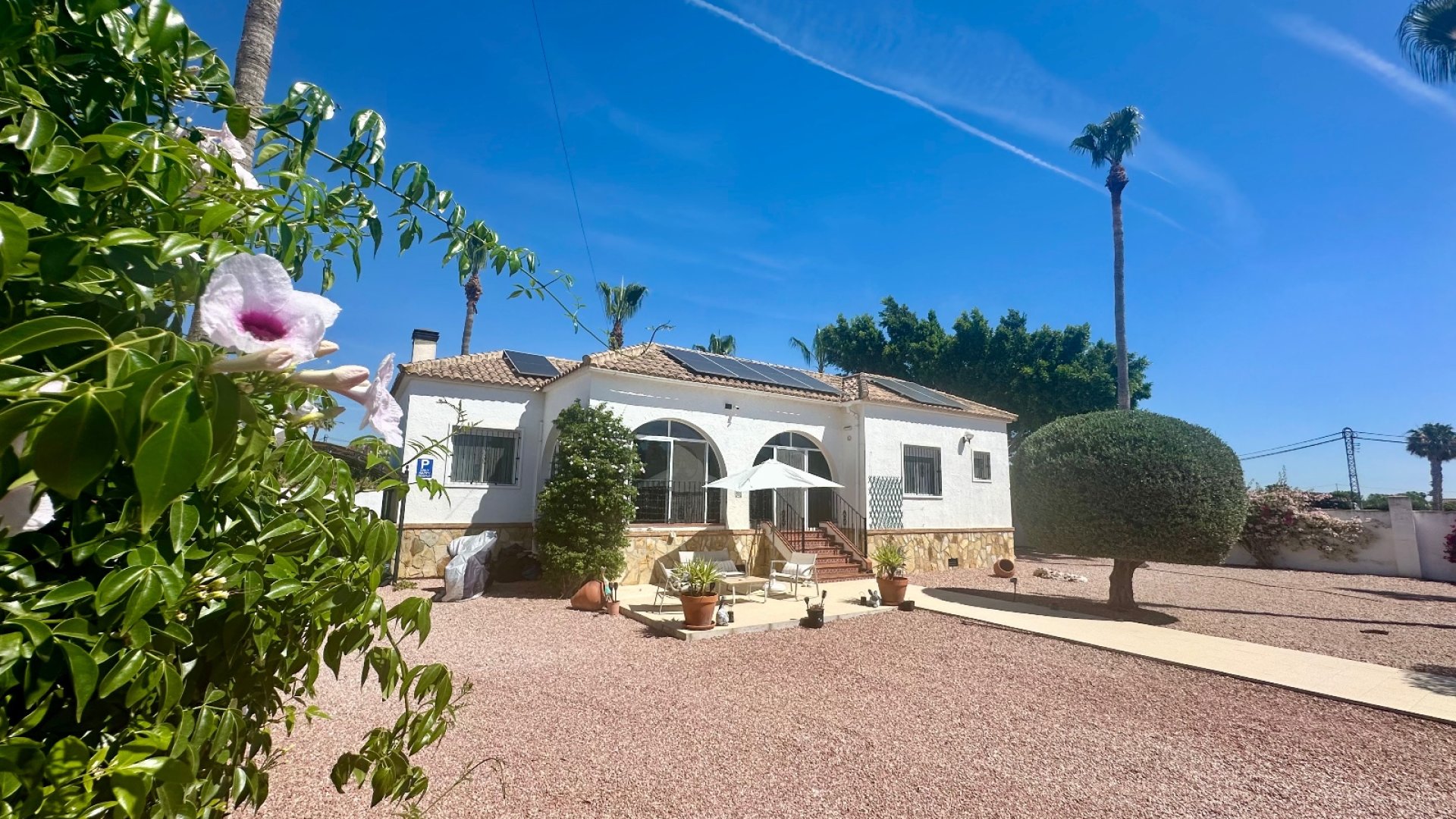 Resale - Villa -
Catral