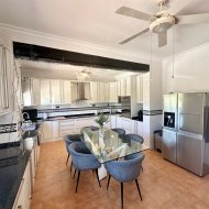 Resale - Villa -
Catral