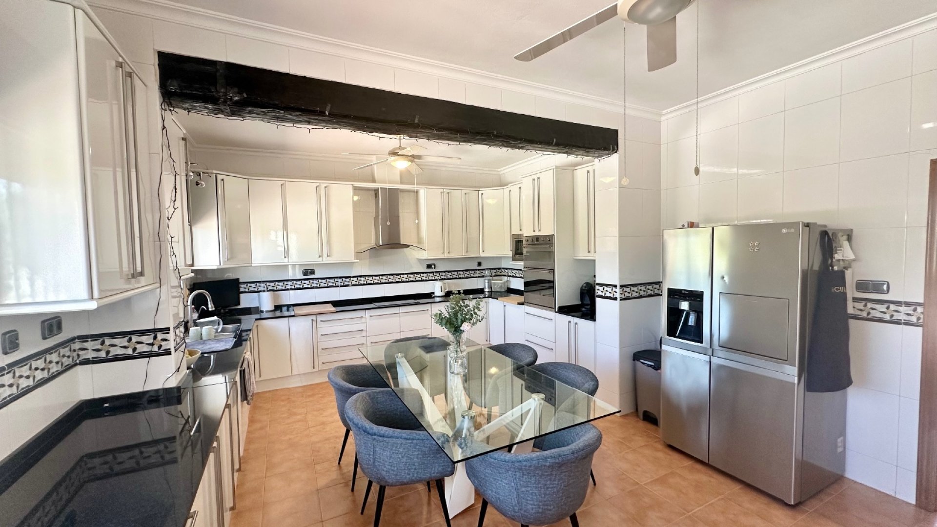 Resale - Villa -
Catral