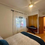 Resale - Villa -
Catral