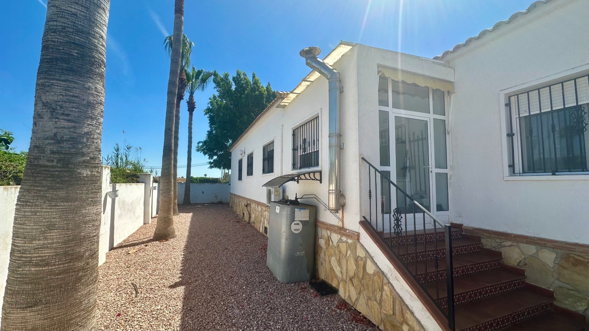 Resale - Villa -
Catral