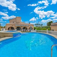 Resale - Villa -
Catral