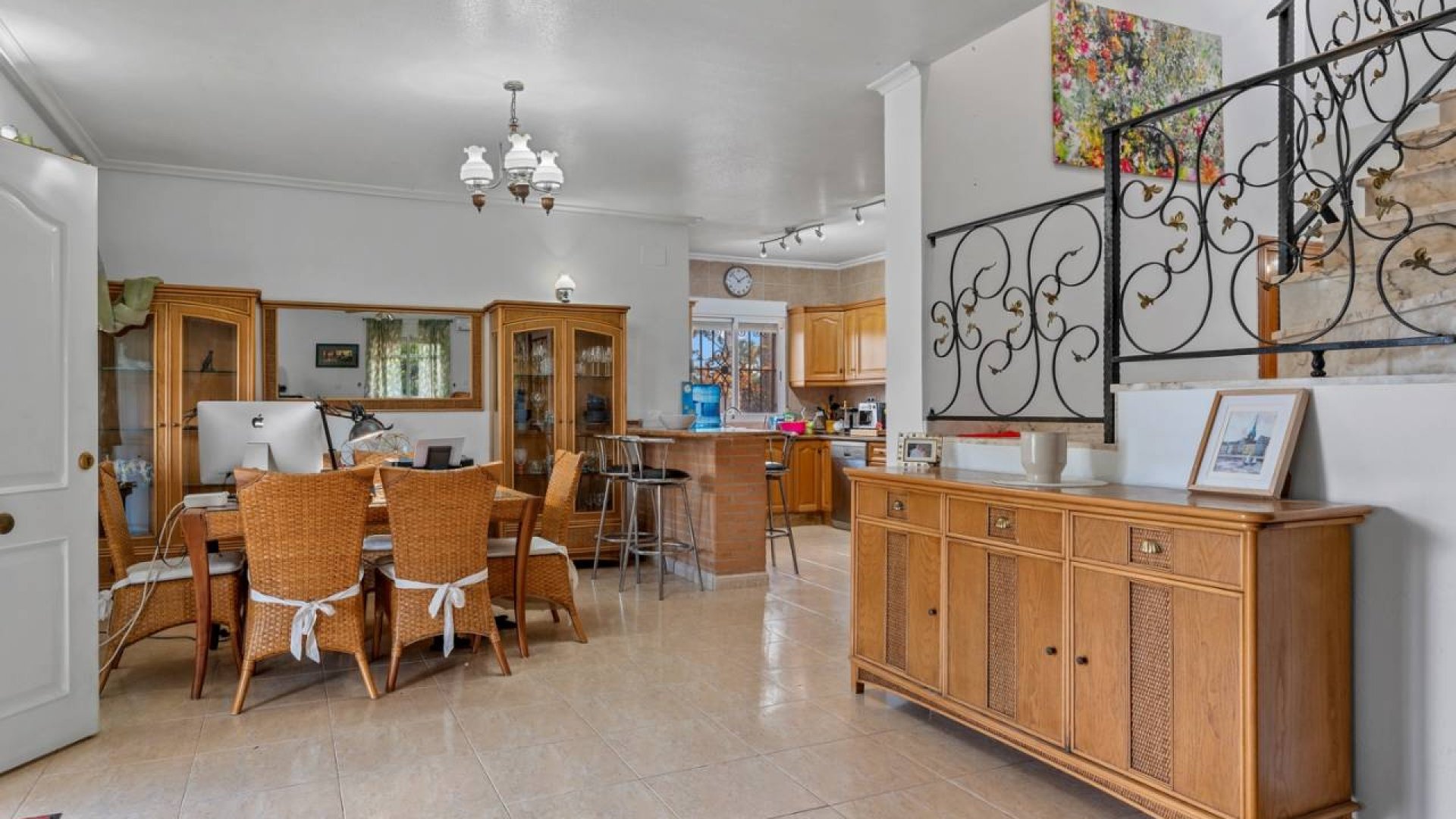 Resale - Villa -
Catral