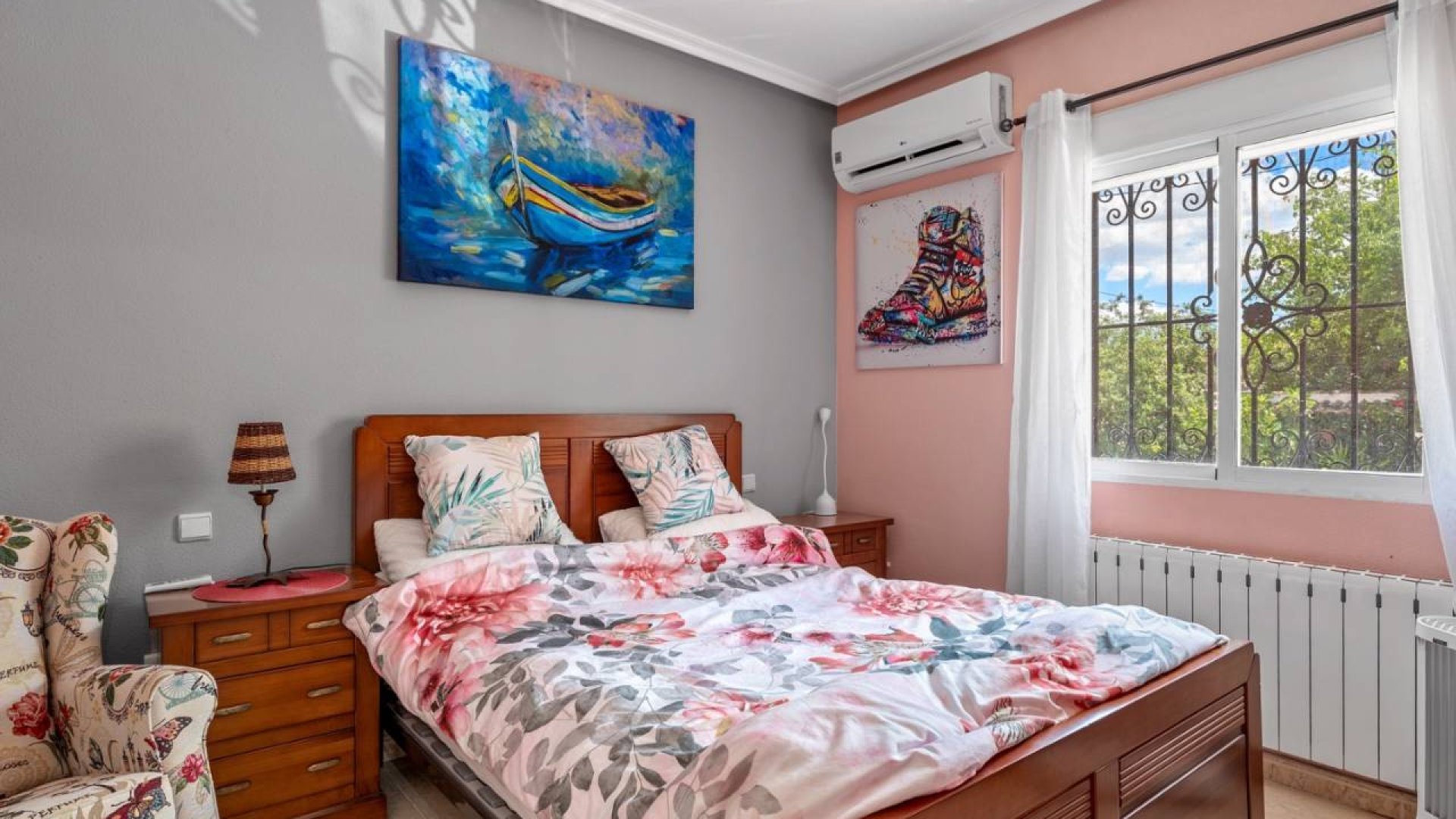 Resale - Villa -
Catral