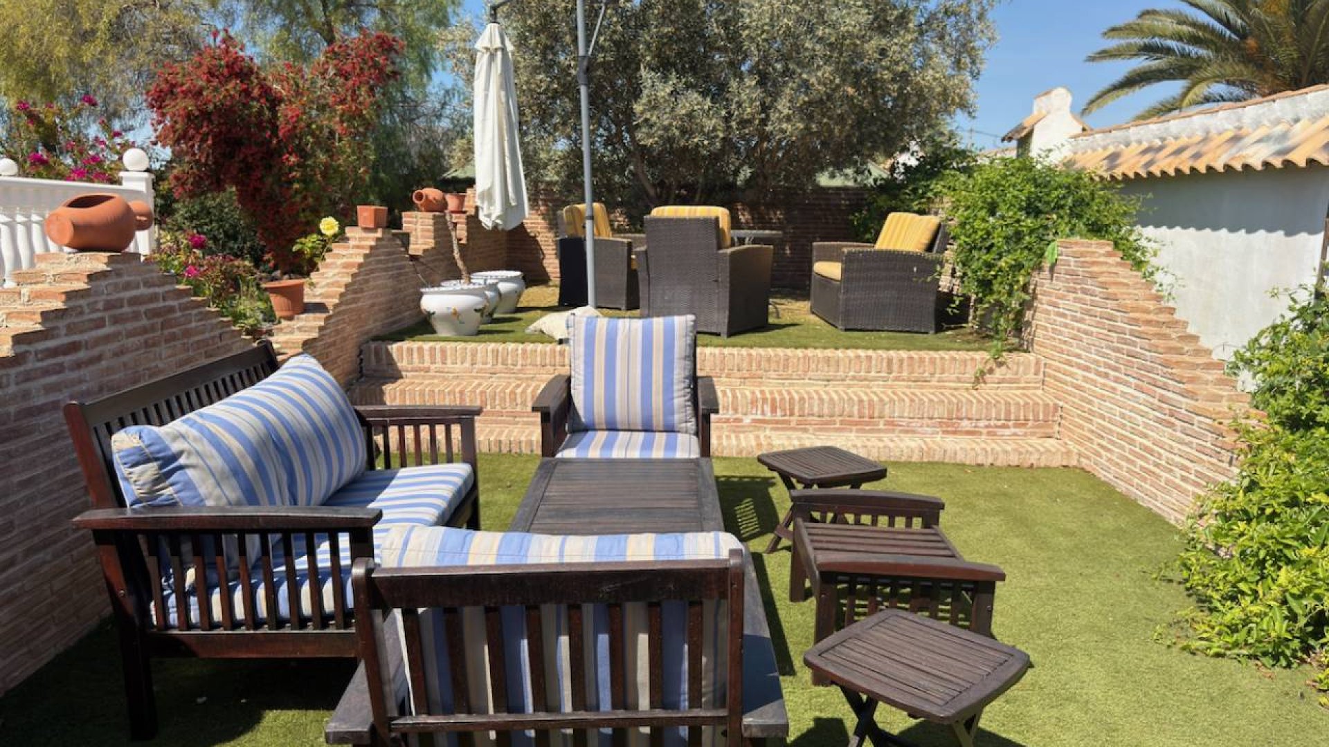 Resale - Villa -
Catral