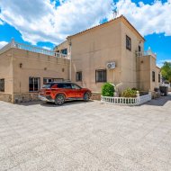 Resale - Villa -
Catral