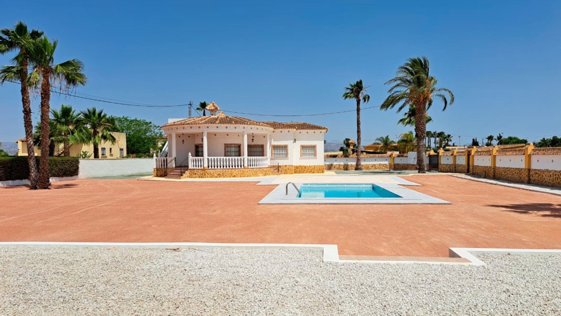 Resale - Villa -
Catral