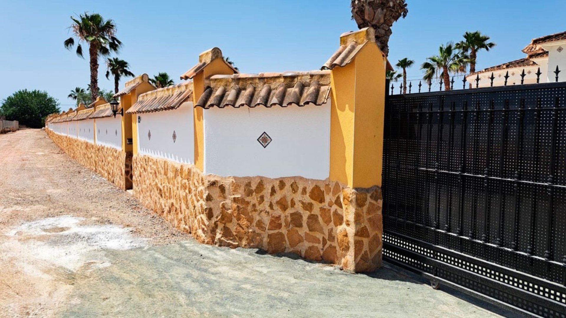 Resale - Villa -
Catral