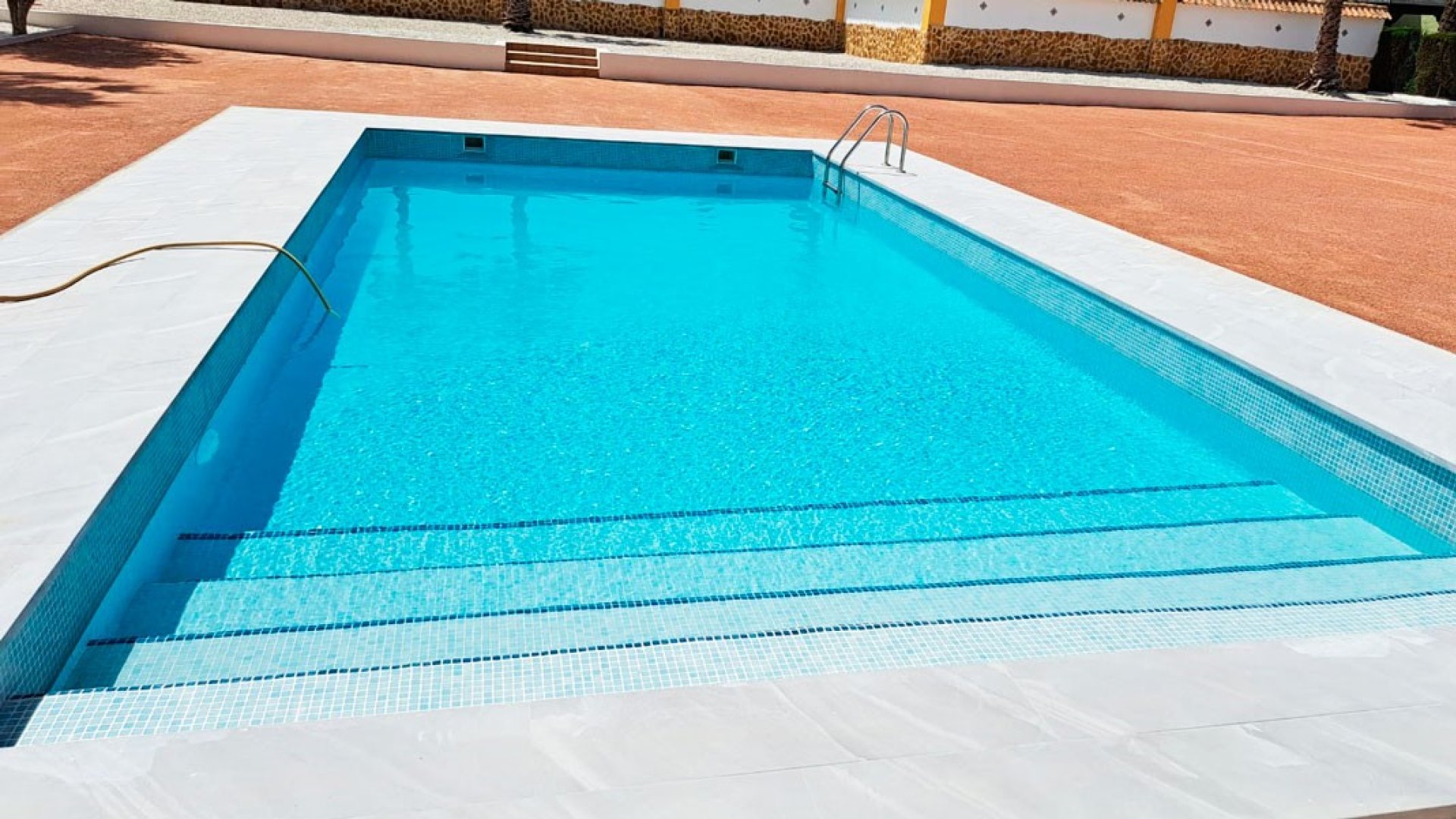 Resale - Villa -
Catral