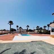 Resale - Villa -
Catral