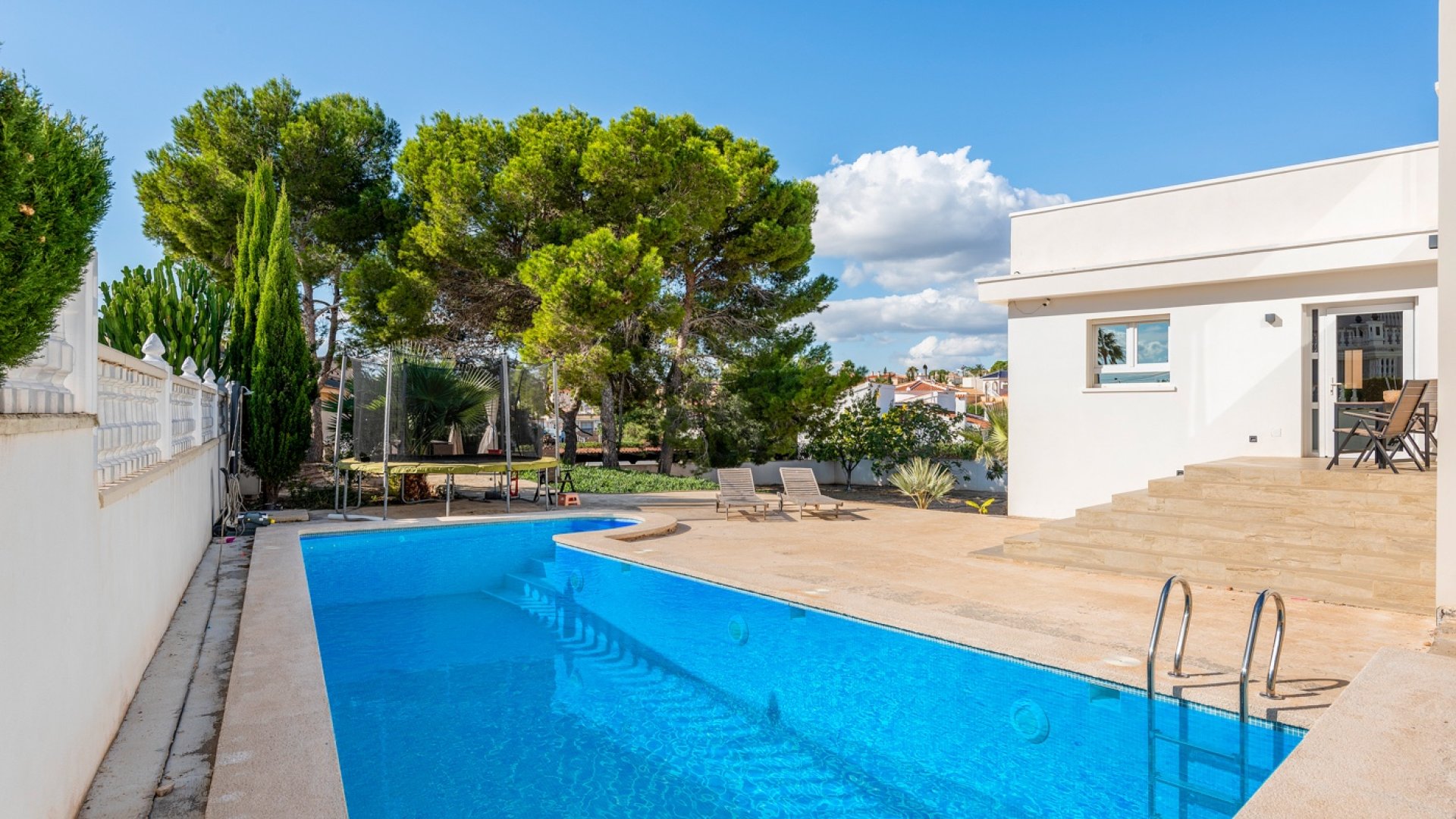 Resale - Villa -
Ciudad Quesada - Central Quesada