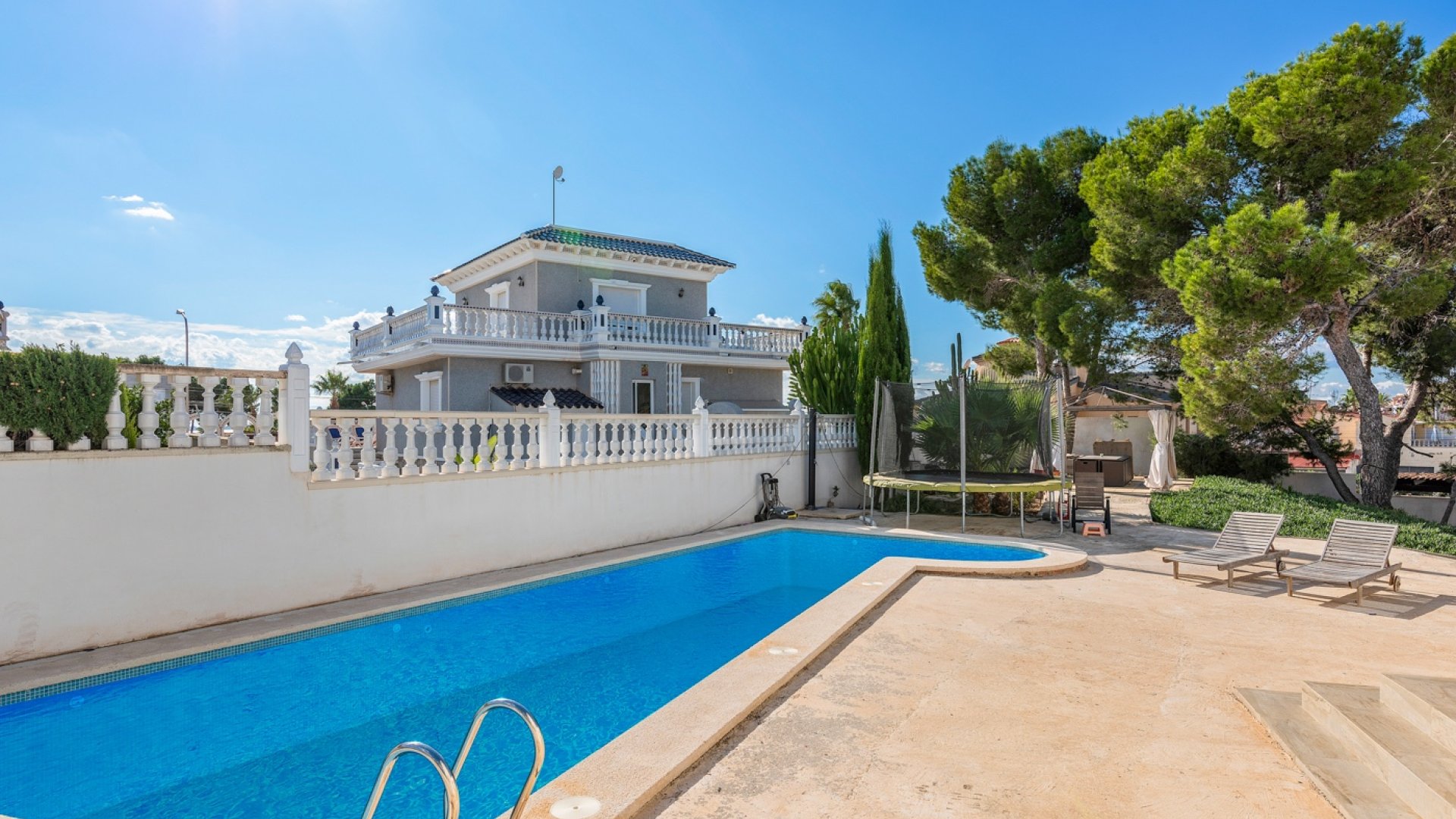 Resale - Villa -
Ciudad Quesada - Central Quesada