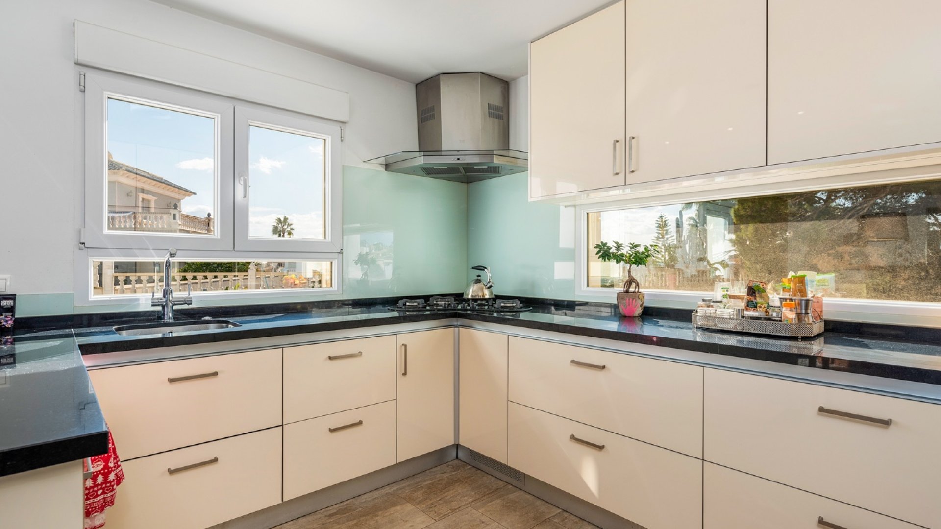 Resale - Villa -
Ciudad Quesada - Central Quesada