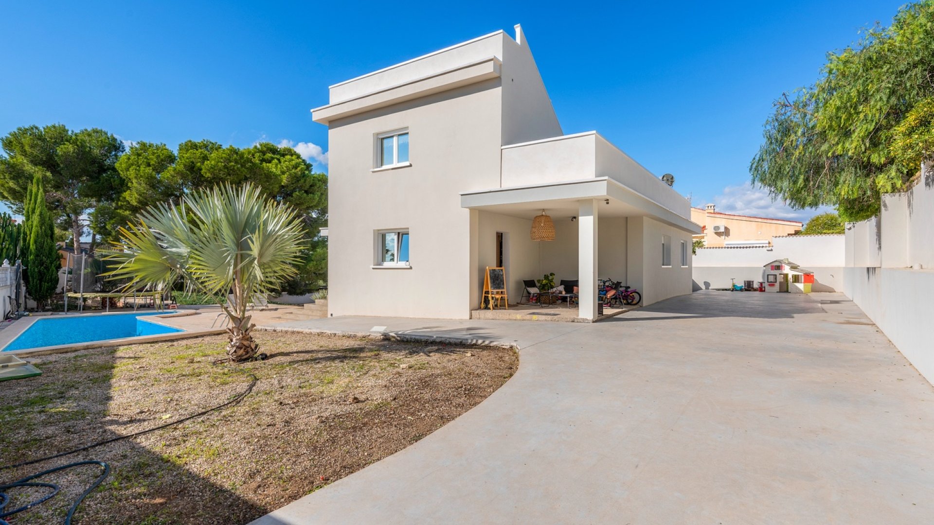 Resale - Villa -
Ciudad Quesada - Central Quesada